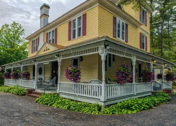 Rockwell Falls Inn and Wine Bar hotel thumbnail 2