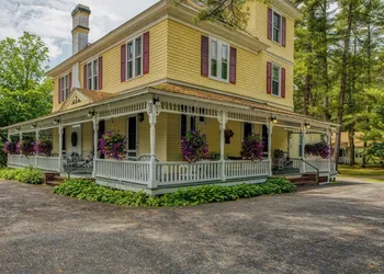Rockwell Falls Inn and Wine Bar hotel thumbnail 4