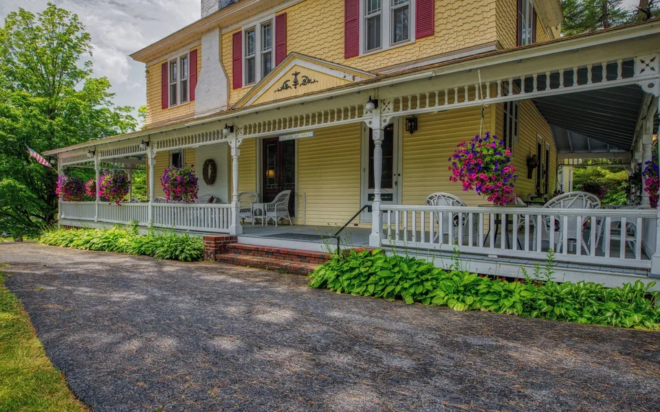 Rockwell Falls Inn and Wine Bar hotel detail image 6