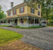 Rockwell Falls Inn and Wine Bar hotel detail image 7