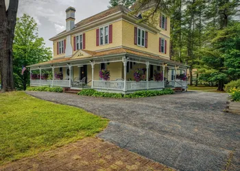 Rockwell Falls Inn and Wine Bar hotel thumbnail 7