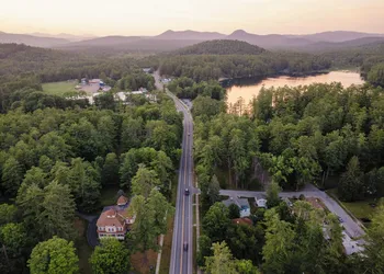 Rockwell Falls Inn and Wine Bar hotel thumbnail 3