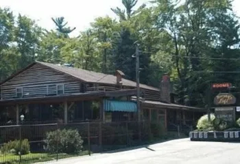 Fern Ridge Motel hotel thumbnail 3
