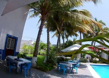 Hotel y Bungalows Los Arcos hotel thumbnail 4