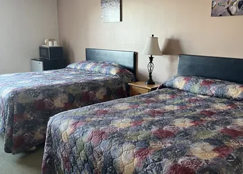 Eagle's Lodge Motel hotel thumbnail 7