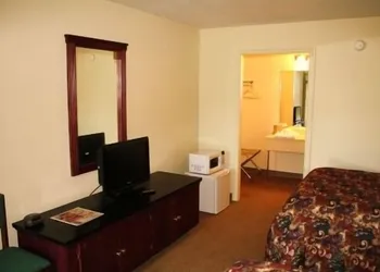The Holiday Motel & Restaurant hotel thumbnail 2