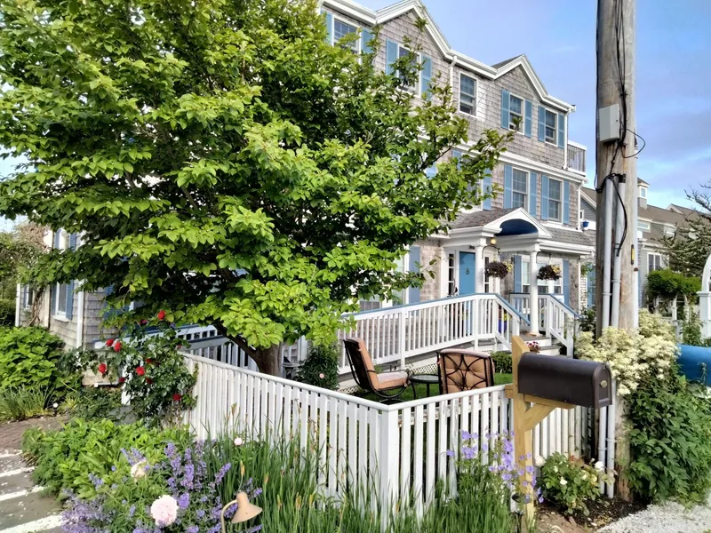 An English Garden Bed & Breakfast hotel detail image 2