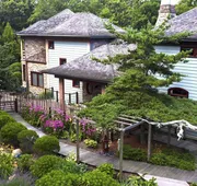 East Hampton Art House Bed & Breakfast hotel detail image 3