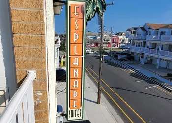 Esplanade Suites, a Sundance Vacations Property hotel thumbnail 2