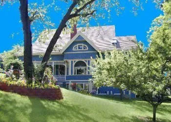 Robin's Nest Inn hotel thumbnail 5