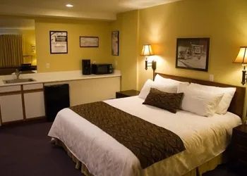 Holiday Haus Motel hotel thumbnail 8