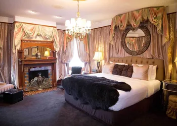 Baker House Hotel hotel thumbnail 7