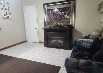 Royal Motel hotel thumbnail 3