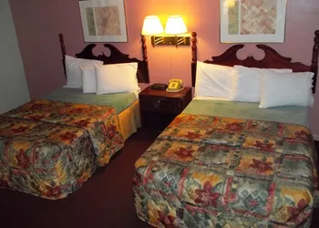Royal Motel hotel thumbnail 7