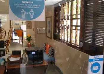 El Canario by the Lagoon hotel thumbnail 3