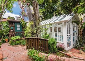 Redwood Hollow Cottages hotel thumbnail 5