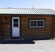 Twin Pines Lodge & Cabins hotel detail image 5