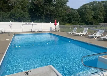Kennebunkport Motor Lodge hotel thumbnail 3