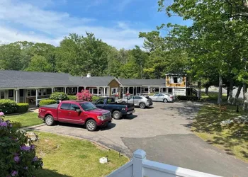 Kennebunkport Motor Lodge hotel thumbnail 7