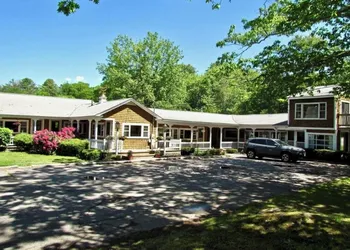Kennebunkport Motor Lodge hotel thumbnail 8