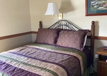 Homestead Lodging hotel thumbnail 8