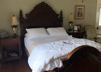 The Red Coat Bed & Breakfast hotel thumbnail 6