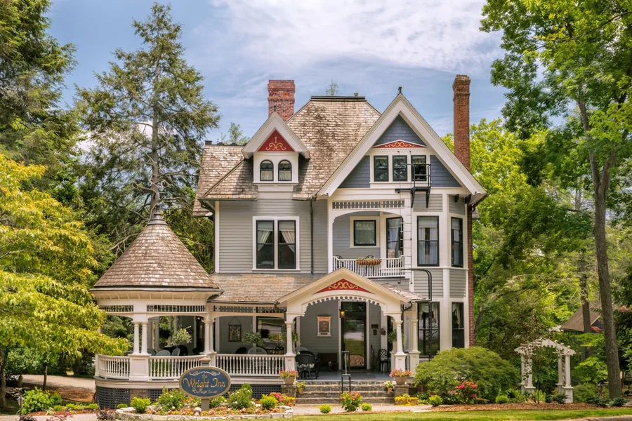 1899 Wright Inn and Carriage House hotel detail image 2
