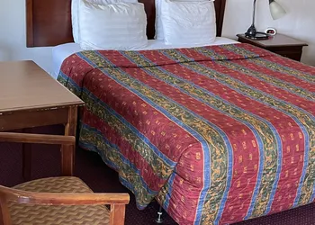 Villa West Motel hotel thumbnail 6