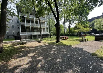 Residence Grey Nuns by Concordia University hotel thumbnail 2