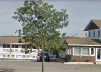 Airways Motel hotel thumbnail 5