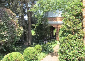 Smoketown Inn hotel thumbnail 2