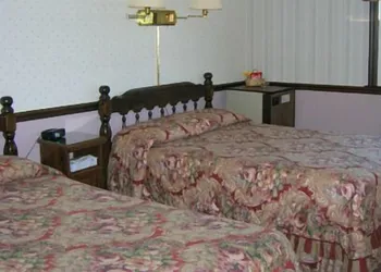 Smoketown Inn hotel thumbnail 5