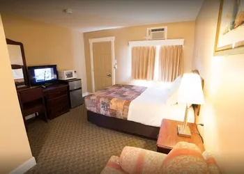 Midway Motel hotel thumbnail 8