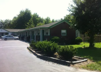 Green Crest Motel hotel thumbnail 2
