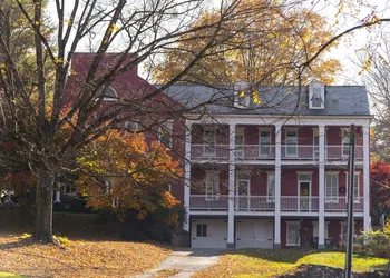 The Hollinger House hotel thumbnail 3