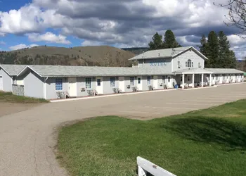 Countryside Inn hotel thumbnail 4