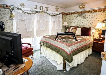 3rd Street Nest Bed & Breakfast hotel thumbnail 6