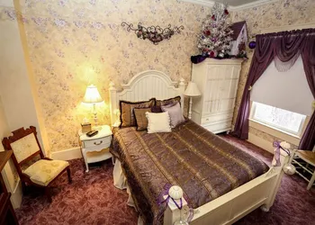 3rd Street Nest Bed & Breakfast hotel thumbnail 8