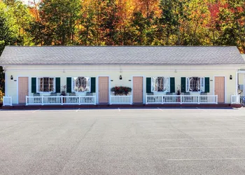 Cromwell Harbor Motel hotel thumbnail 5