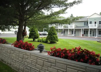 Cromwell Harbor Motel hotel thumbnail 7