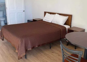 Village Motel hotel thumbnail 7