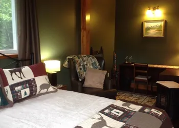 Strong Timbers B&B hotel thumbnail 3