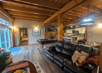 Strong Timbers B&B hotel thumbnail 7