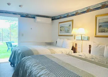 Green Harbor Waterfront Lodging hotel thumbnail 7