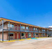 Econo Lodge Russellville hotel detail image 3