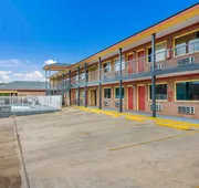 Econo Lodge Russellville hotel detail image 4