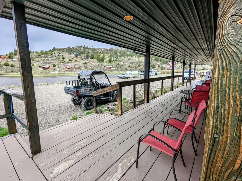 Aspen Cove resort hotel detail image 6