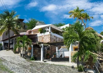 Casa Artista BnB Manzanillo hotel thumbnail 6