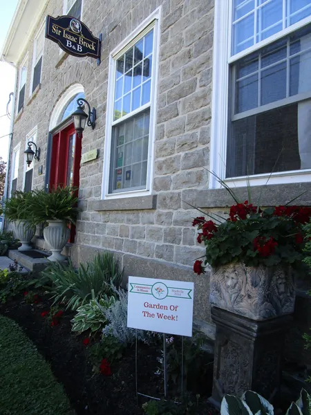 Sir Isaac Brock B&B Luxury Suites hotel detail image 2
