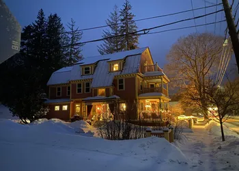 The Village Inn of Woodstock hotel thumbnail 2